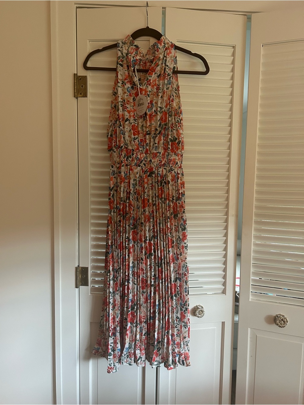 NWT Petal and Pup Floral Pleated Midi Dress Hugh Neck Smocked Waist Sz 2 Deanna - Picture 6 of 7